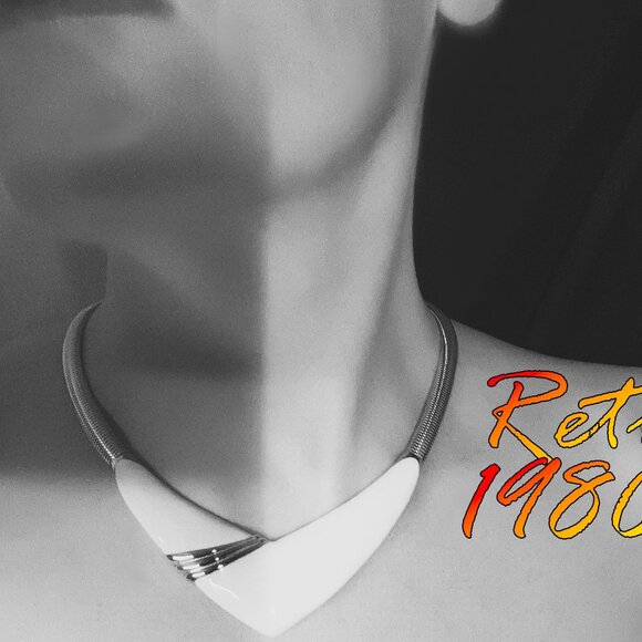 *New Low Price* Retro Monet Necklace - Picture 9 of 11